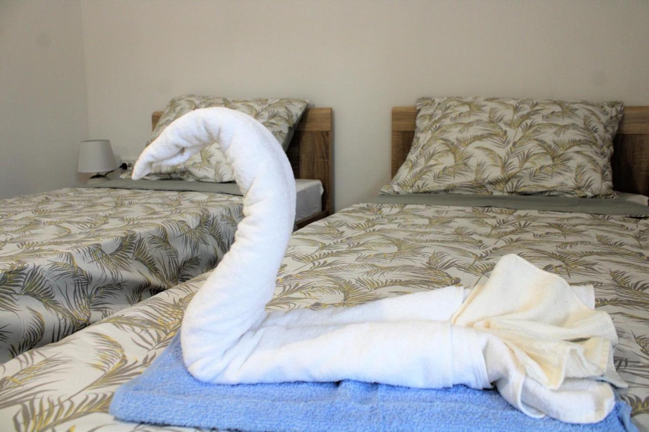 Apartman Swans Otočac Exteriér fotografie